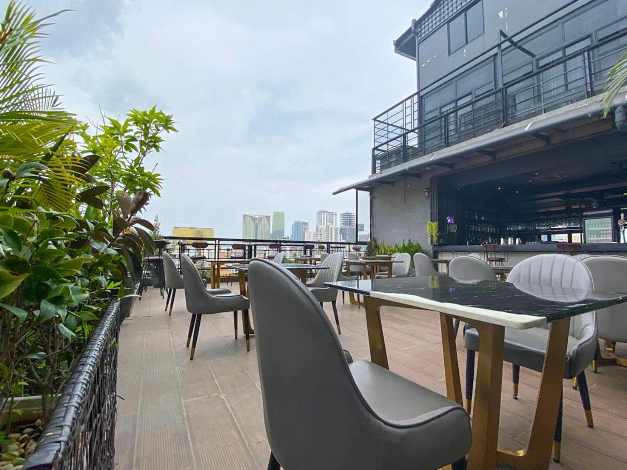 Check Inn Phnom Penh Bkk1 Luaran gambar