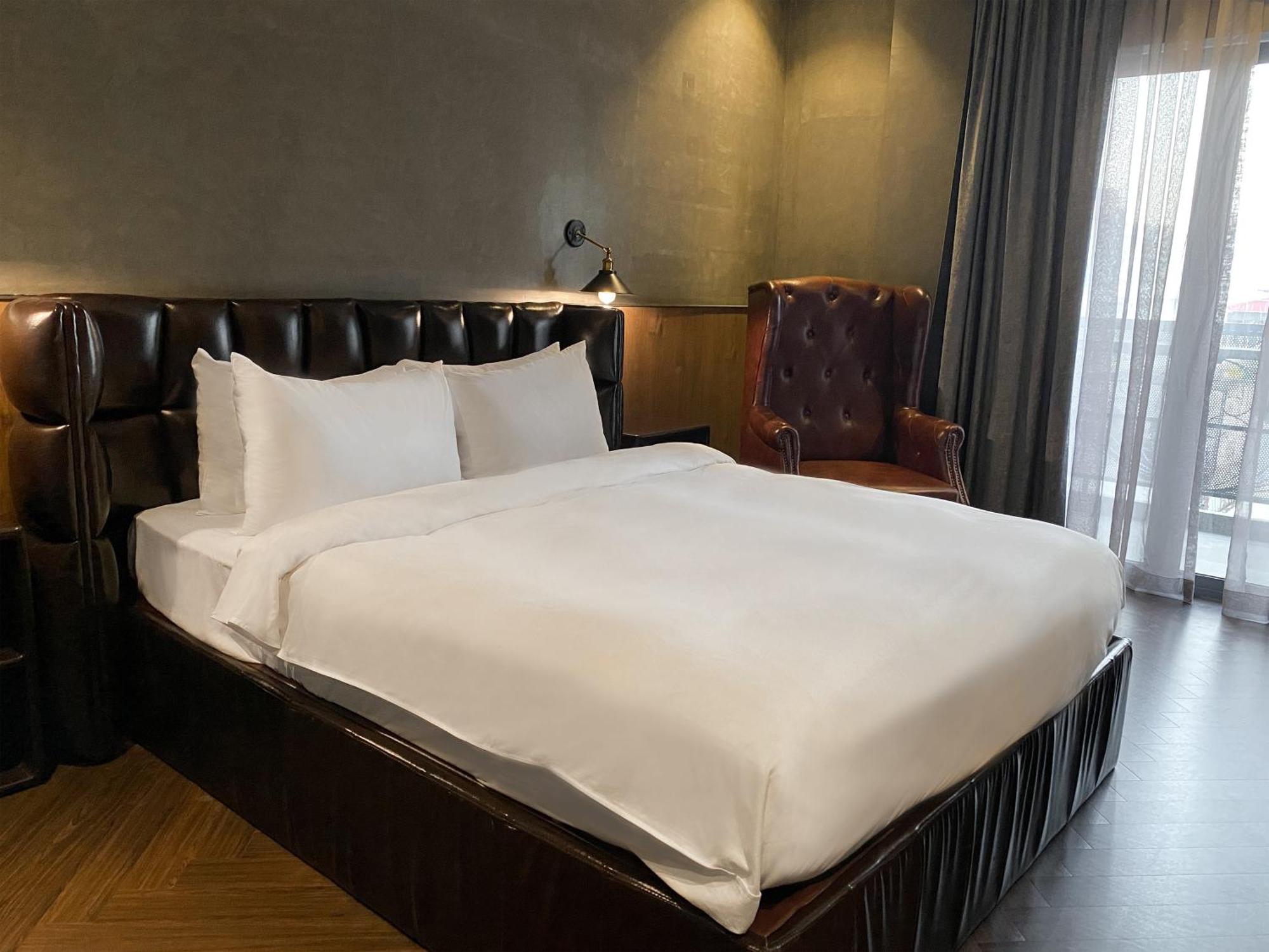 Check Inn Phnom Penh Bkk1 Luaran gambar