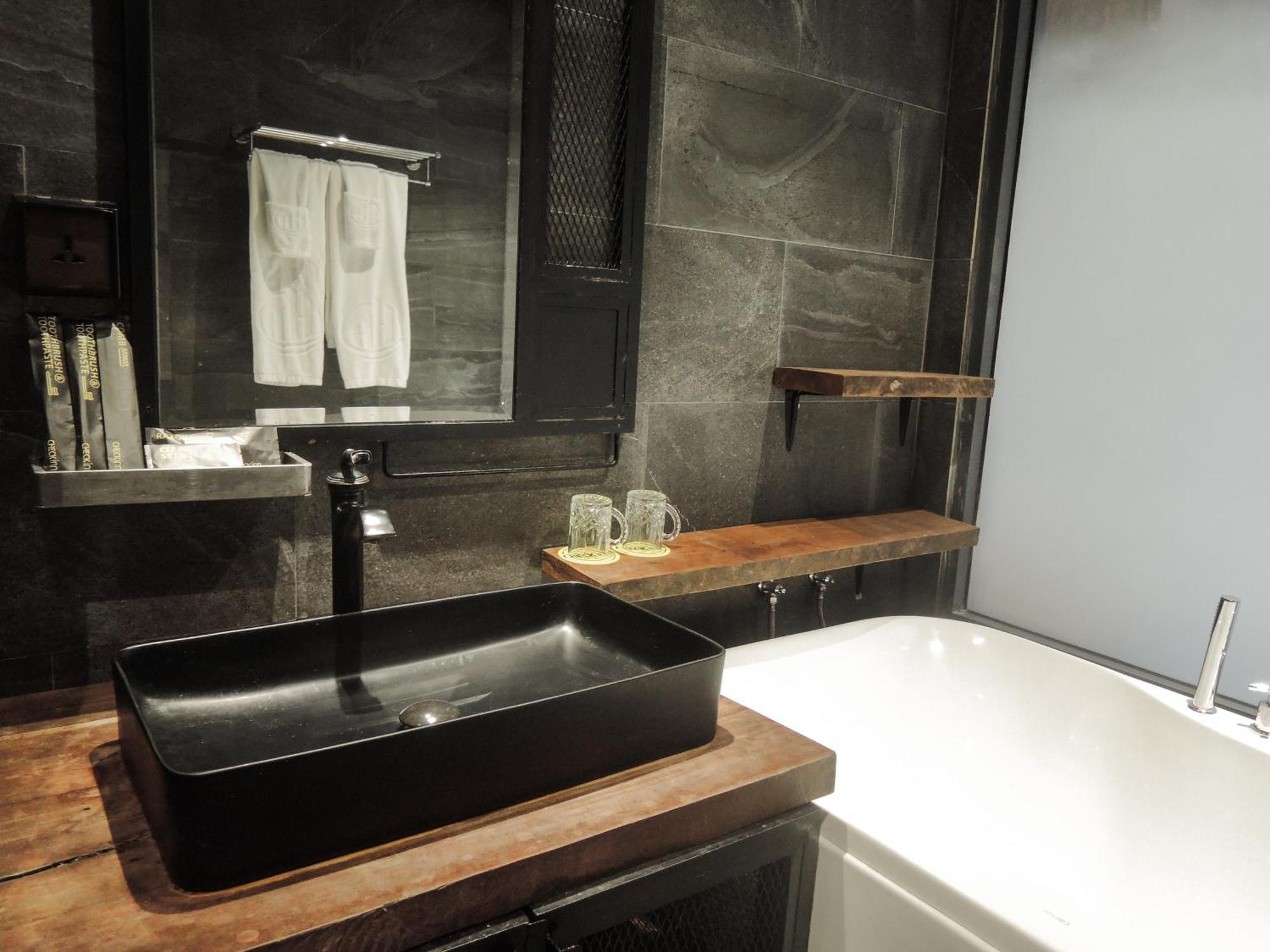 Check Inn Phnom Penh Bkk1 Luaran gambar
