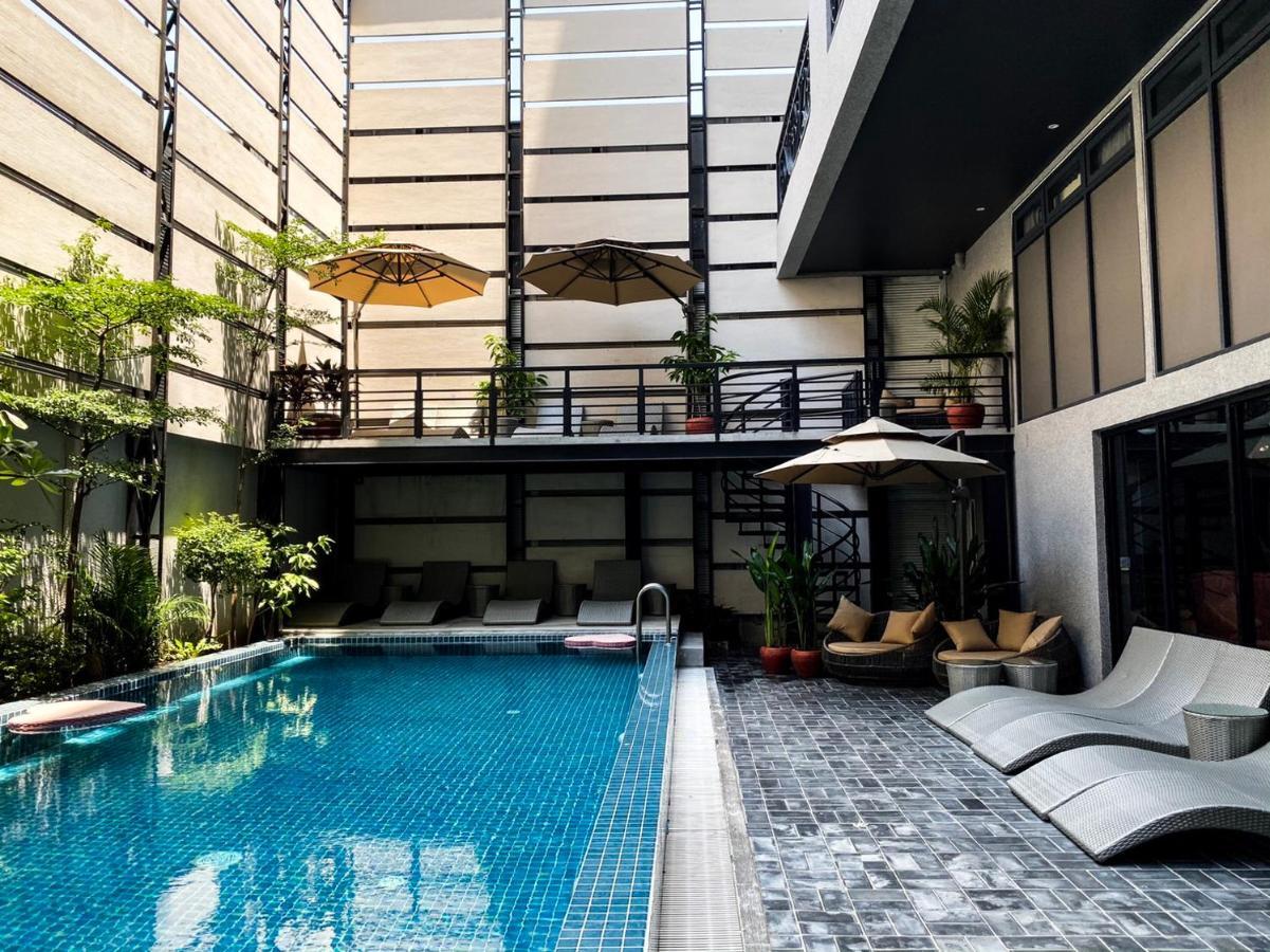 Check Inn Phnom Penh Bkk1 Luaran gambar